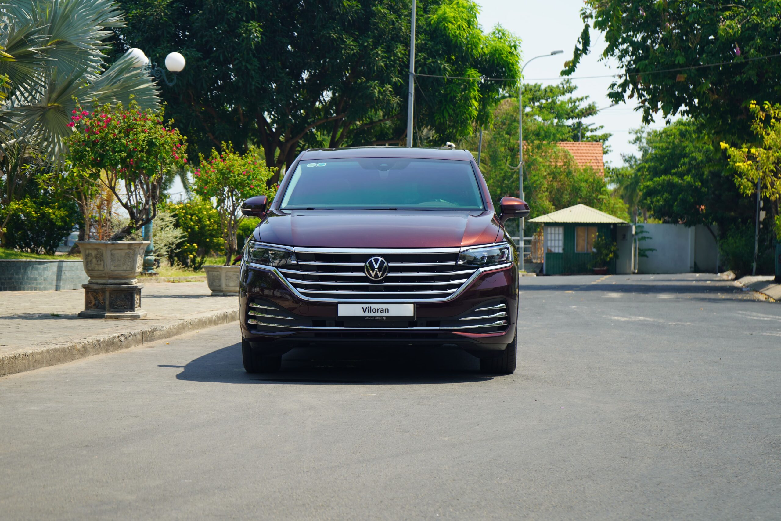 Viloran sở hữu ngôn ngữ thiết kế đặc trưng của Volkswagen